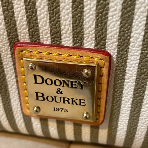 Dooney and Bourke Handbag Tan and White stripe never used - Picture 4 of 5